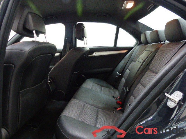 Mercedes C 200CDi BE 100kw AMG Avantgarde Aut. Xenon Navi Leder PDC #6