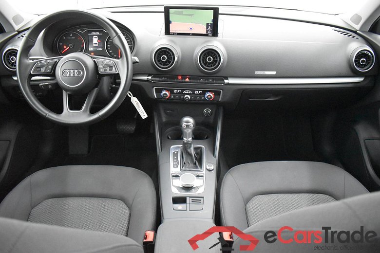 Audi A3 SB 1.6 TDI Aut. Xenon Navi Klima PDC ... #6