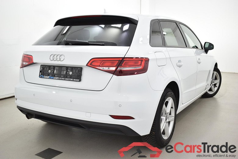 Audi A3 SB 1.6 TDI Aut. Xenon Navi Klima PDC ... #3