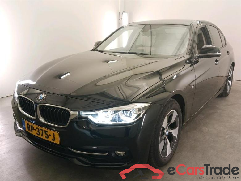 BMW 3 Serie Sedan 11-18 BMW 3 Serie Sedan 318iA Steptronic Edition 4d