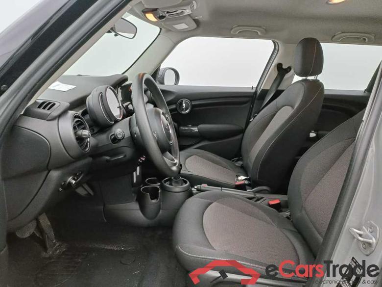 Mini 5 door 1.5i Cooper (100 kW) Aut. 5d (petrol) #3