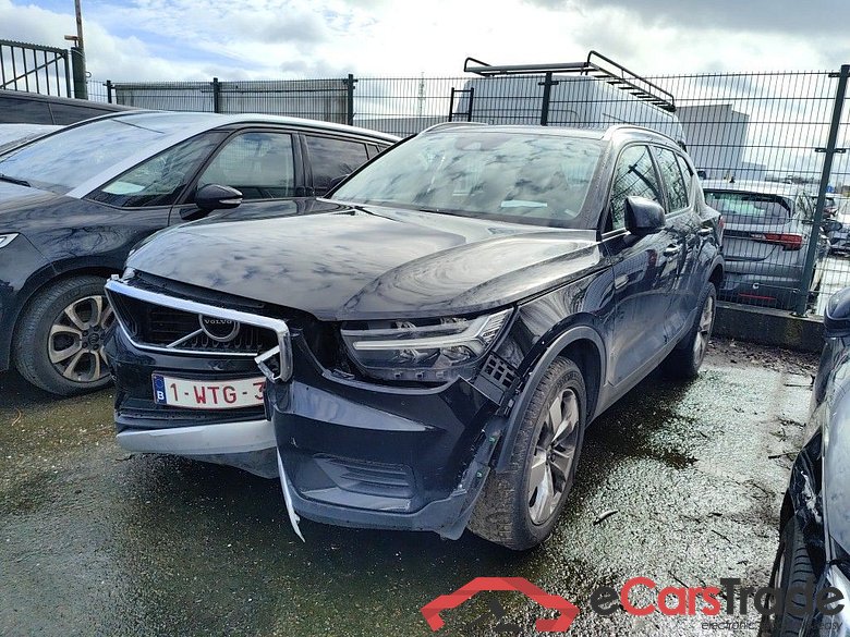 Volvo XC40 D3 Geartronic Momentum Pro 5d !! damaged car !! pvb123 #1