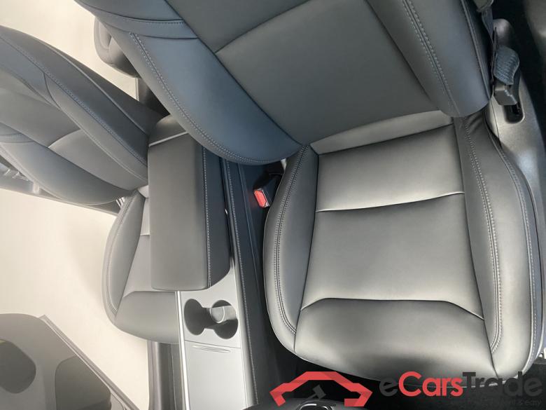 Tesla  Model Y Performance #4