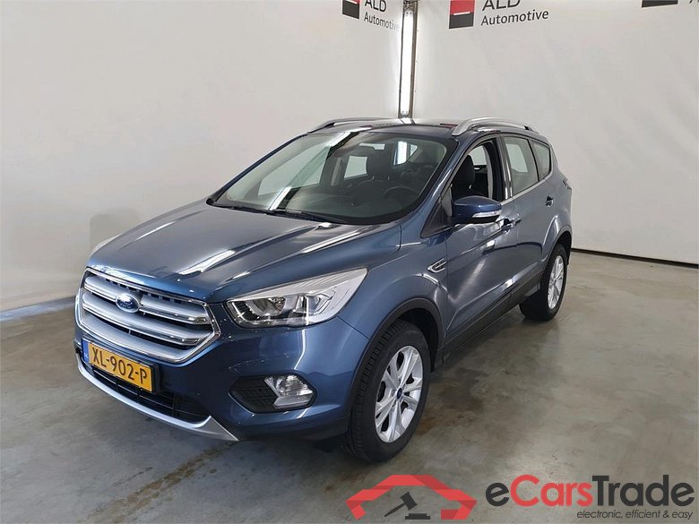 FORD KUGA 1.5 EcoBoost 120PK 2WD Titanium #1