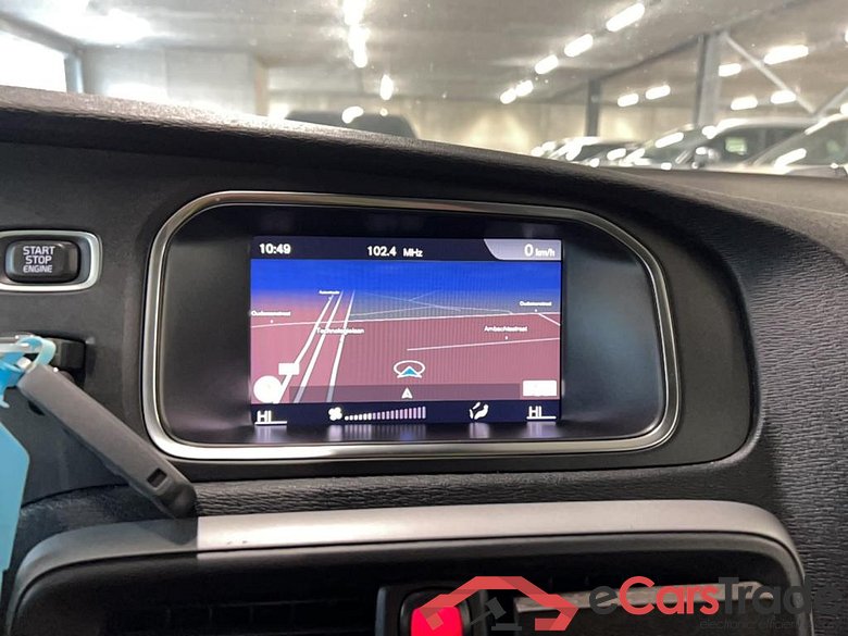 Volvo V40 2.0 D2 Black Edition LED-Xenon Navi 1/2 Leather Klima PDC ... #4