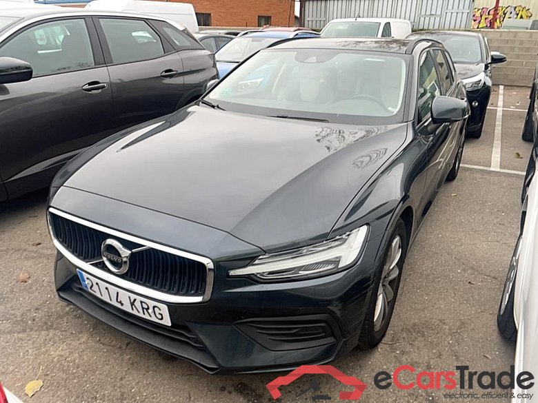 VOLVO V60 / 2018 / 5P / familiar 2.0 D3 Momentum