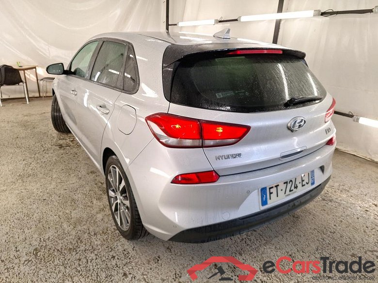 HYUNDAI I30 / 2016 / 5P / Berline 1.6 CRDI 115 DCT-7 EDITION #NAVI / TRANSFO VP/VF, Sièges dans le Coffre #2