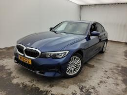 BMW 3 - 2019 330eA 184 Plug-In Hybrid (EU6d-TEMP) 4dAuto Sport-Line