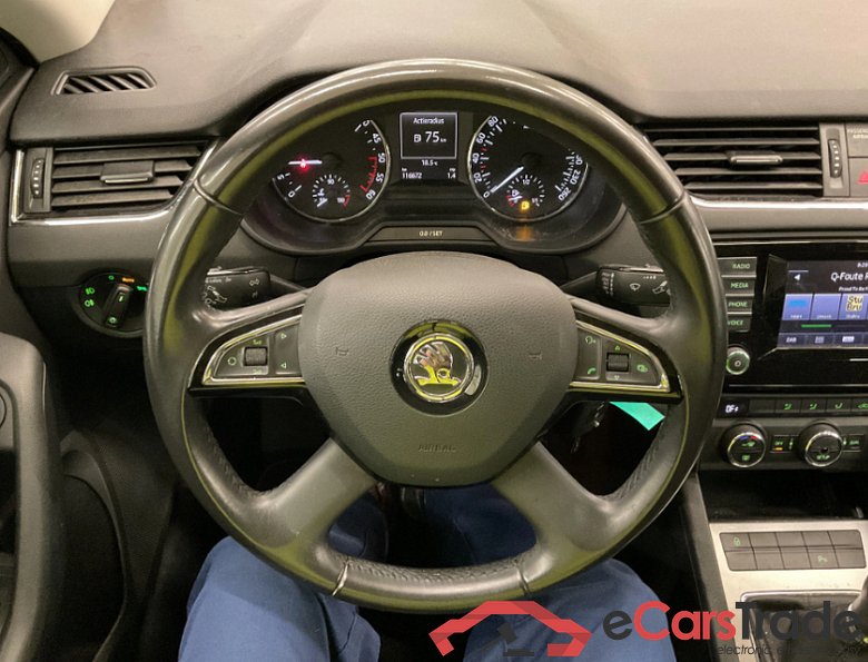 Skoda Octavia 1.6 TDi Navi Klima PDC ... #5