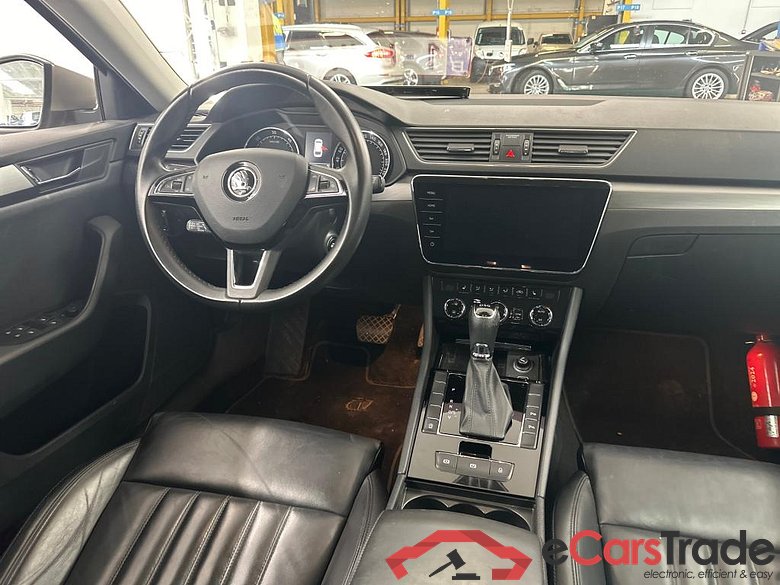 SKODA SUPERB COMBI DIESEL - 2015 2.0 CR TDi Corporate Plus Edition DSG Style Premium Confort #5