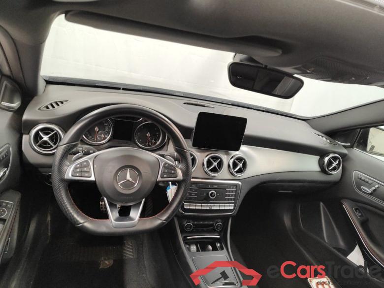 Mercedes-Benz GLA 200 d 4Matic AMG Night Aut. Pano LED-Xenon Harman/Kardon Command Navi Sport-Leather-Alcantara Camera 360° Klima PDC ... #6