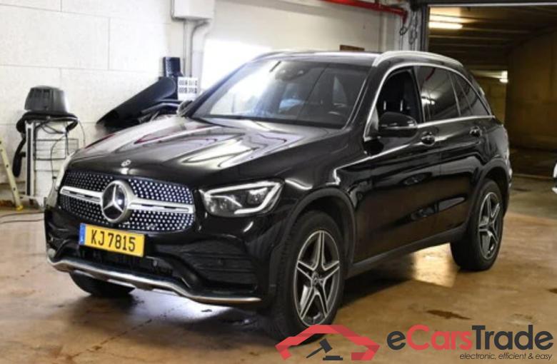 Mercedes-Benz GLC 300e 4Matic AMG Pano LED-Multibeam Burmester Ambient Widescreen Navi Sport-Leather-Alcantara Camera 360° KeylessGo Klima PDC ... #1