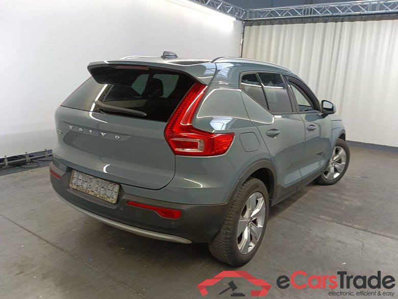 Volvo XC40 D3 Geartronic Momentum Pro 5d #2