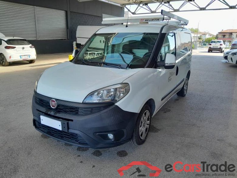 Fiat 44 FIAT DOBLÒ CARGO / 2014 / 4P / VETT. FURGONATA 1.6 MULTIJET 16V 105CV SX EURO 6