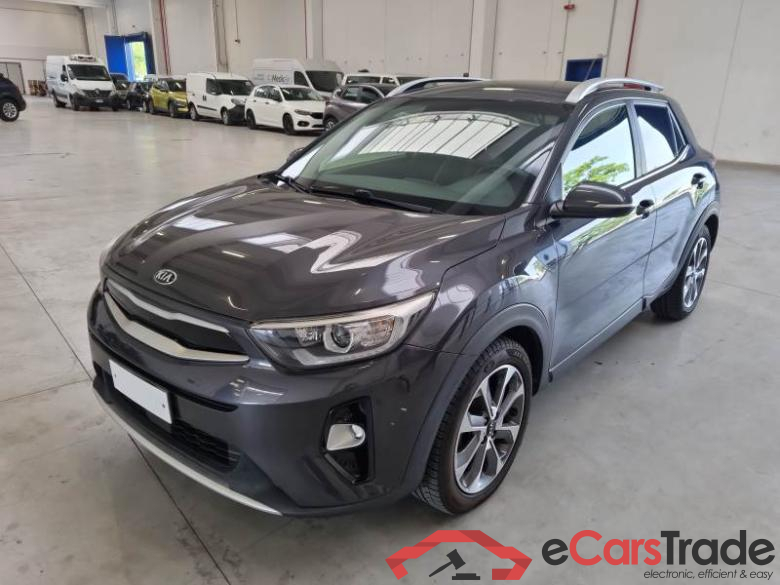 Kia 1 KIA STONIC / 2017 / 5P / SUV 1.6 CRDI ENERGY