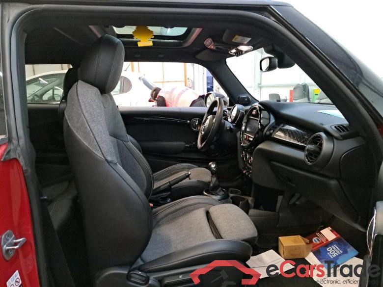 Mini Cooper S Finition JCW 192 ch MINI Mini / 2014 / 3P / Berline Cooper S Finition JCW 192 ch #6