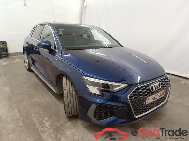 Audi A3 Sportback 2.0 35 TDi 110kW S tronic S line 5d #2