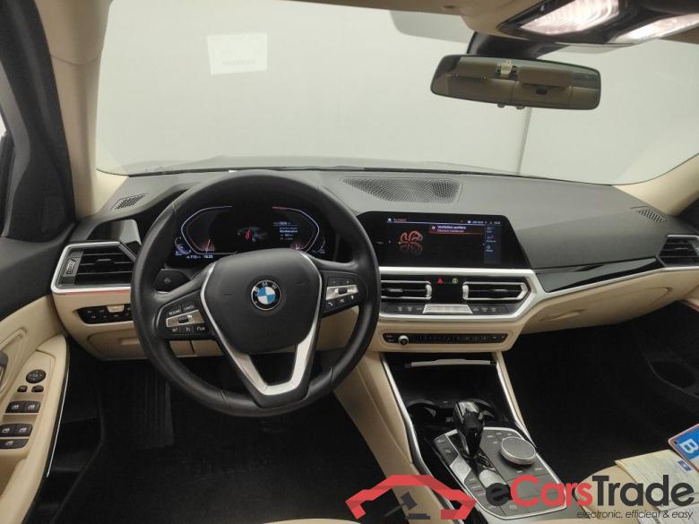 BMW 3 Reeks Berline 318dA (100 kW) 4d #6