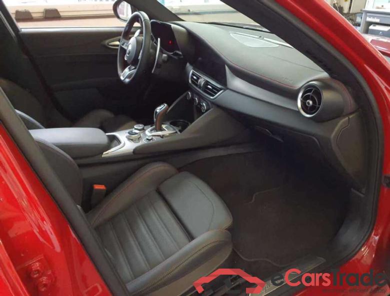 Alfa_romeo Competizione Q4 Giulia #5