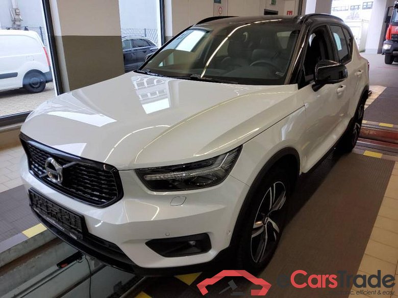 VOLVO XC 40 (2017->) DE - SUV5 B4 2WD EU6d, R-Design (EURO 6d), 2020 - 2022 #1