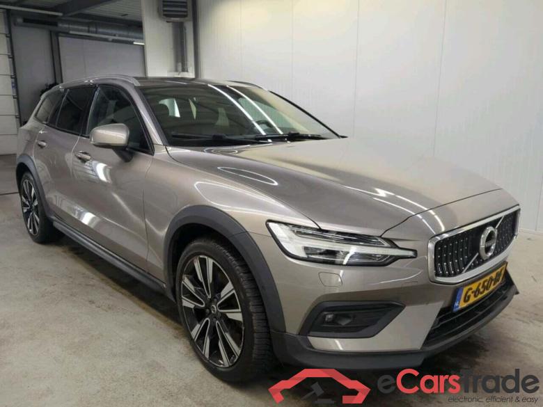 VOLVO V60 CROSS COUNTRY 2.0 T5 AWD Pro #5