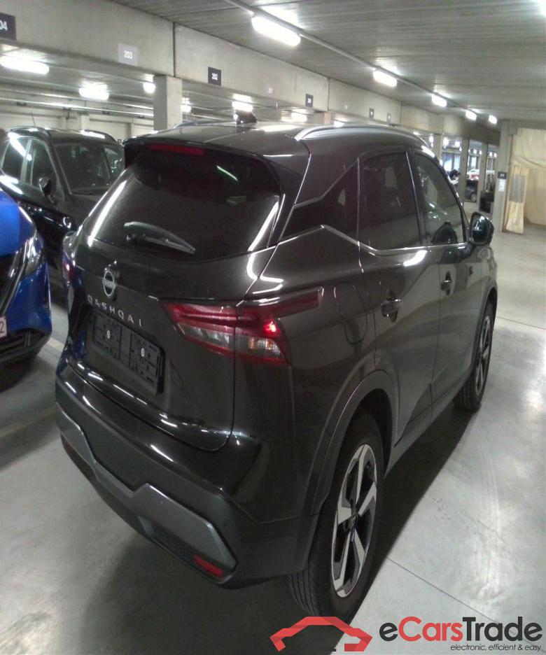 QASHQAI MY22 Mild-Hybrid 140 MT 2WD N-connecta  Design Pack  Cold Pack        #3