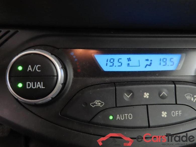 TOYOTA Yaris 1.5 VVT-i Active #5