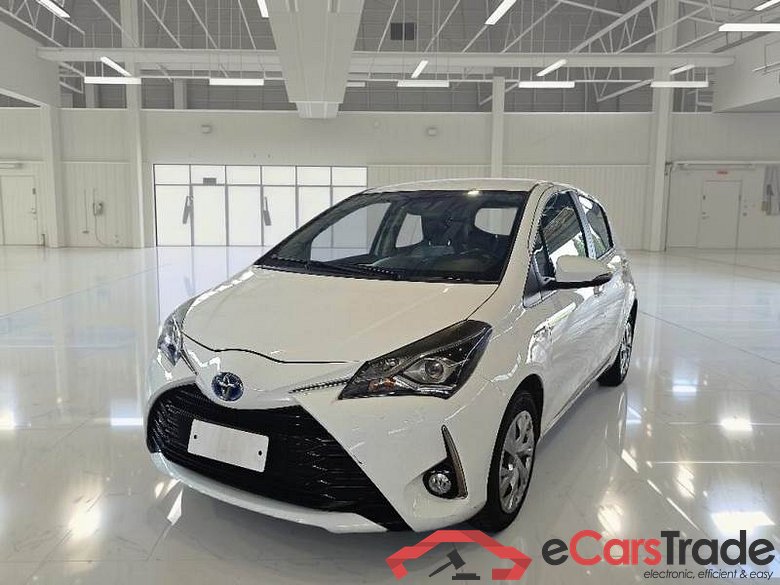 Toyota 10 TOYOTA YARIS / 2017 / 5P / BERLINA 1.5 HYBRID BUSINESS #1