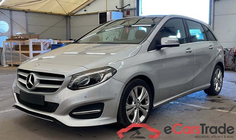 Mercedes B 180d Urban LED-Xenon Command Navi Sport-Leather Klima PDC ... #1
