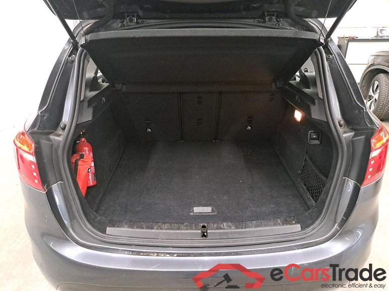 BMW 216d Active Tourer Navi KeylessGo Klima PDC ... #6
