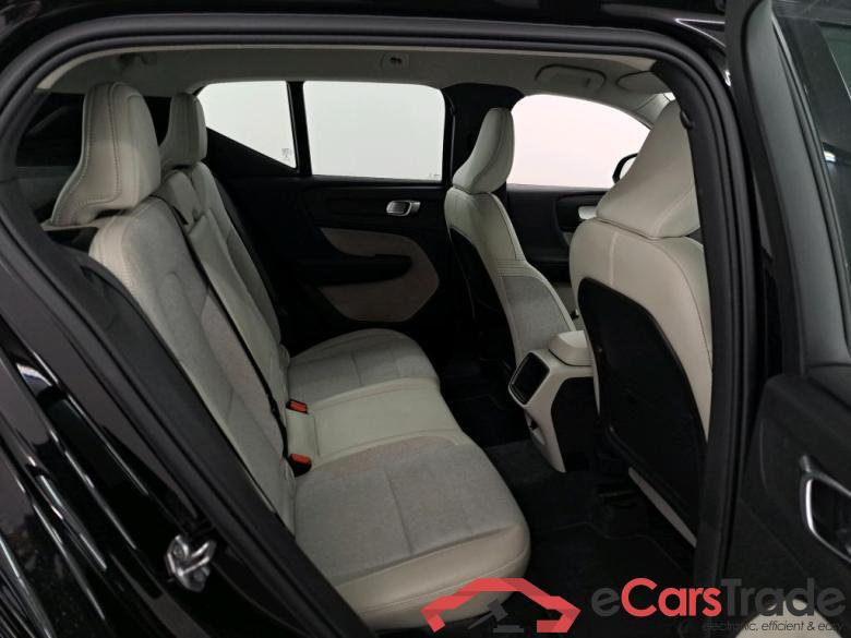 VOLVO XC40 1.5 T3 Momentum Pro Geartronic #6