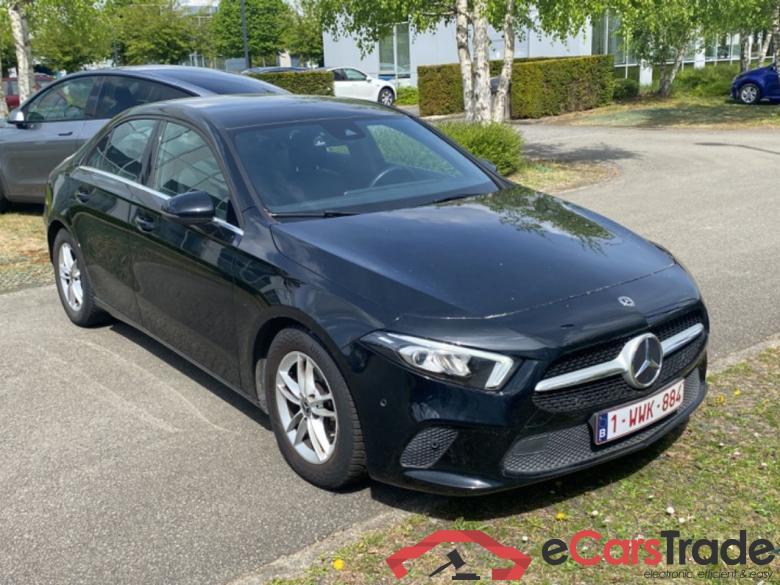 Mercedes A 180d Limousine Aut. LED-Xenon Widescreen Navi 1/2 Sport-Leather KeylessGo Klima PDC ... #2