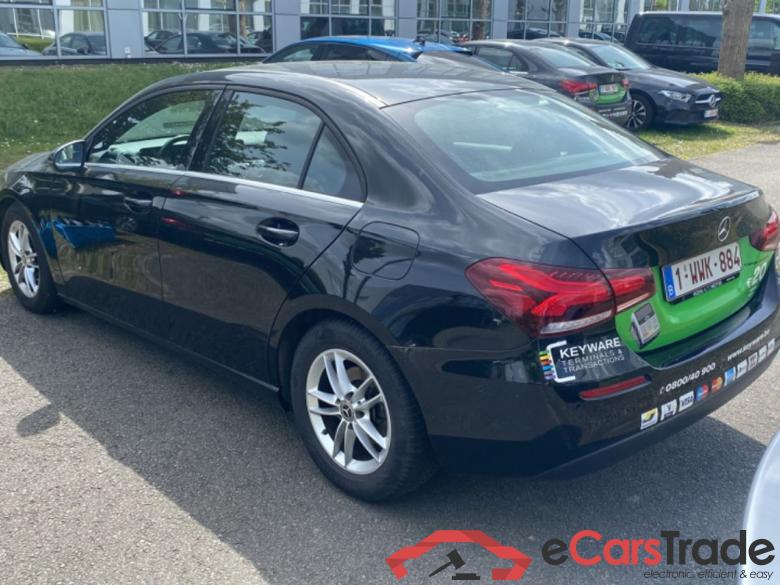 Mercedes A 180d Limousine Aut. LED-Xenon Widescreen Navi 1/2 Sport-Leather KeylessGo Klima PDC ... #4