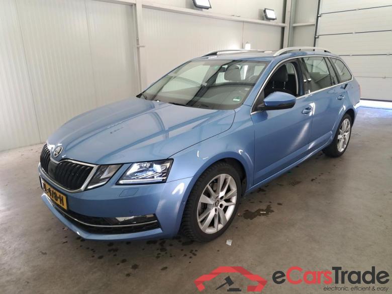 Skoda Octavia Combi 13-19 Skoda Octavia Combi 1.5 TSI Greentech Style Business DSG 5d #1