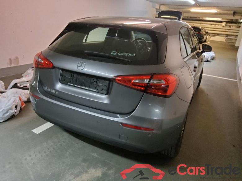 Mercedes-Benz A -Klasse (BM 177)(03.2018->) DE - LimS5 A 250 e EU6d, (EURO 6d), 2019 - 2022 #3