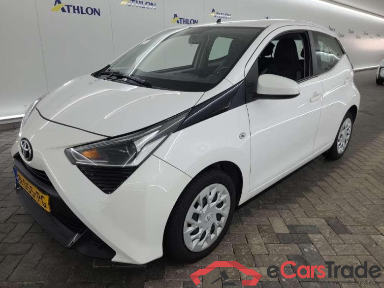 TOYOTA Aygo 1.0 VVT-i x-play 5D 53kW