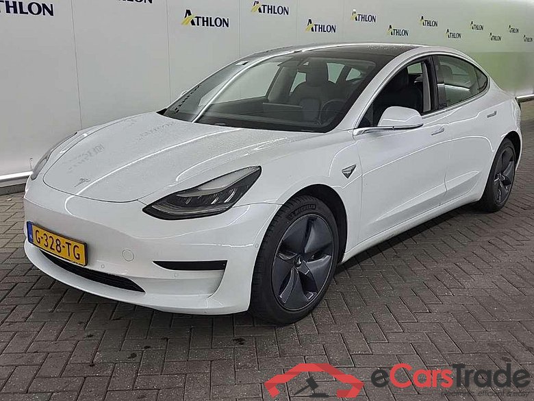 Tesla Model 3 Standard Range Plus RWD 4D 211kW #1