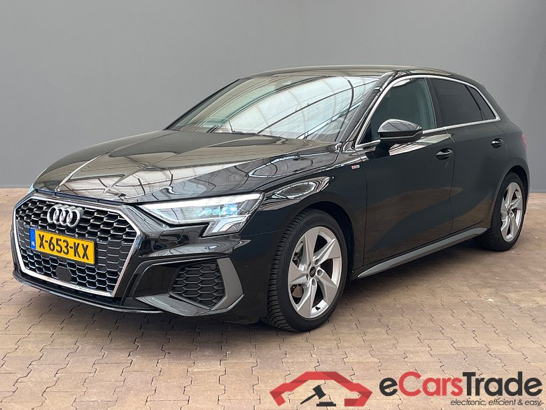 AUDI A3 SPORTBACK 30 TFSI S edition #1
