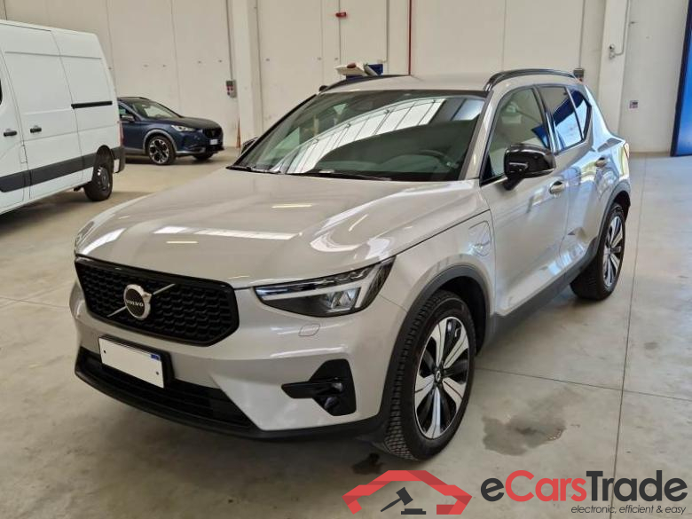 Volvo 6 VOLVO XC40 / 2021 / 5P / SUV T4 RECHARGE PLUG-IN AUTO PLUS DARK