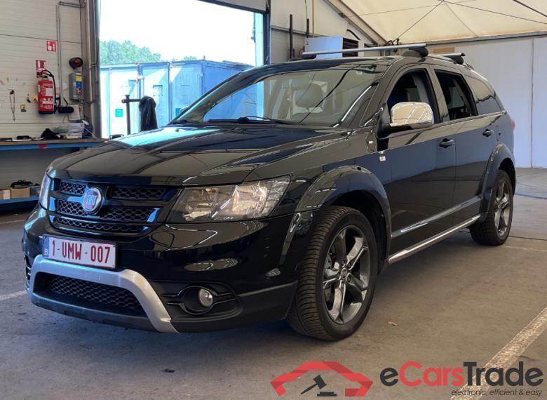 FIAT Freemont 2.0d MultiJet 7PL Navi 1/2 Leather KeylessGo Camera Klima PDC ... #1