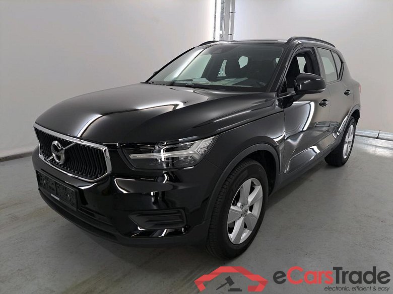 VOLVO XC40 1.5 T2 MOMENTUM CORE #1