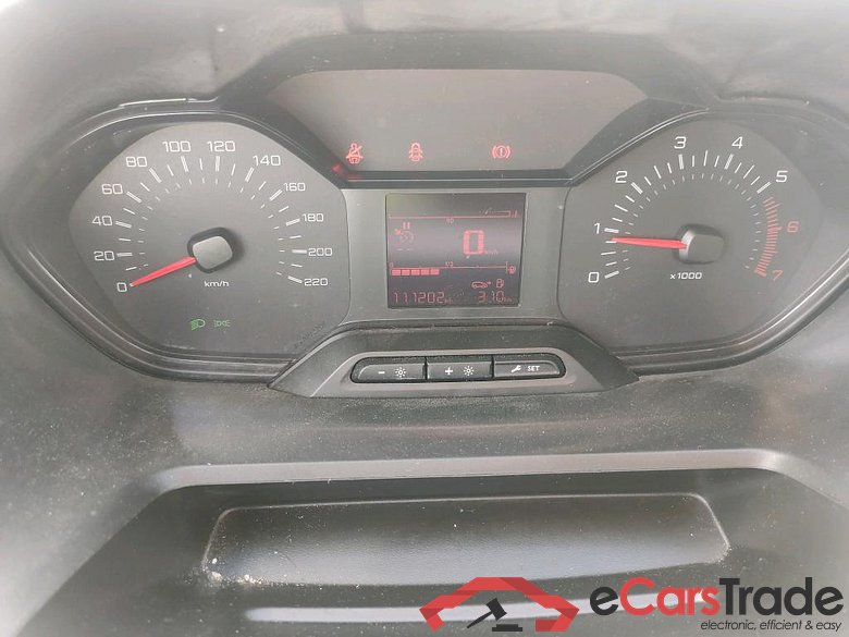 Peugeot Pro Standard 600kg BlueHDi 73kW (AC) PEUGEOT Partner / 2018 / 3P / furgón derivado de turismo Pro Standard 600kg BlueHDi 73kW (AC) #4