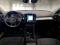 preview Volvo XC40 #2