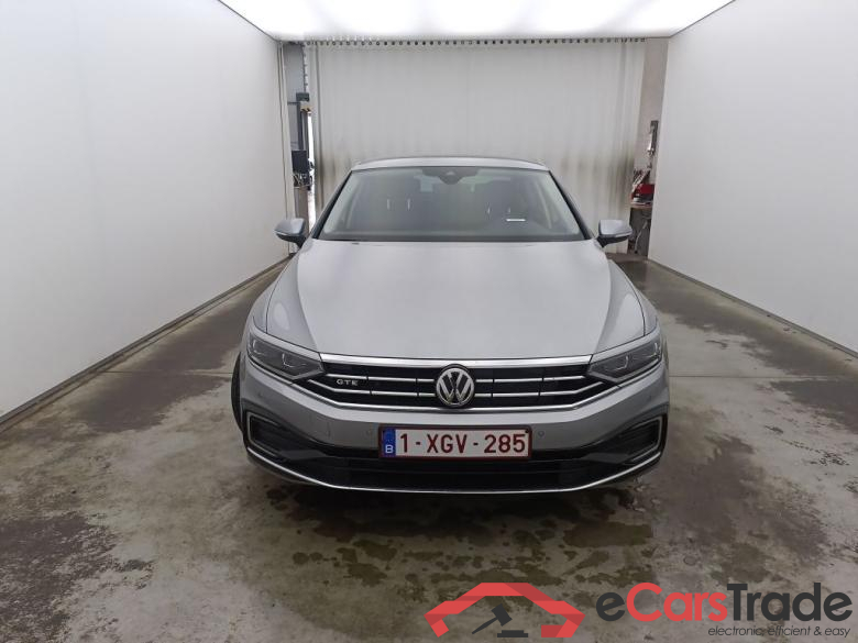 Volkswagen Passat 1.4 TSI DSG6 GTE Business 4d