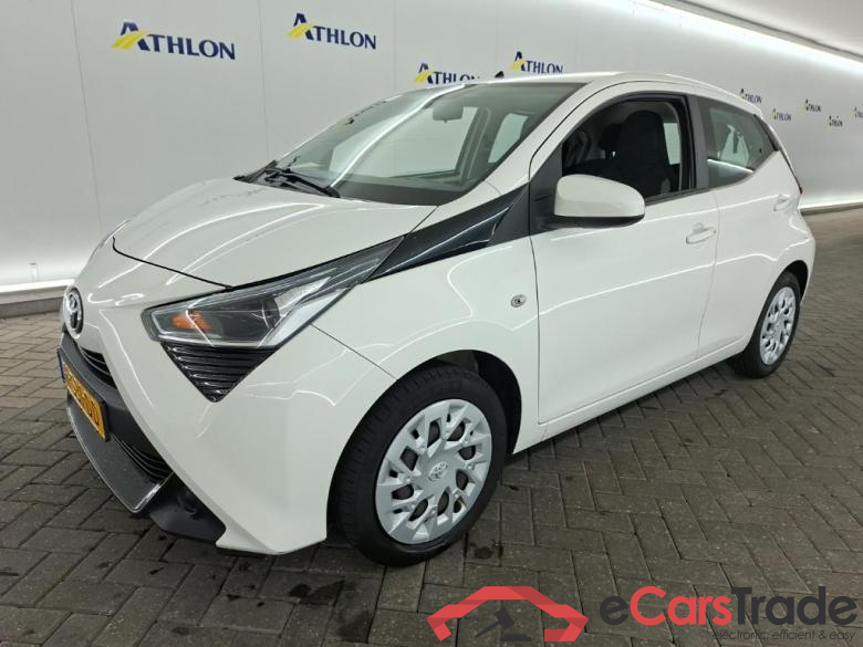 TOYOTA Aygo 1.0 VVT-i x-play 5D 53kW
