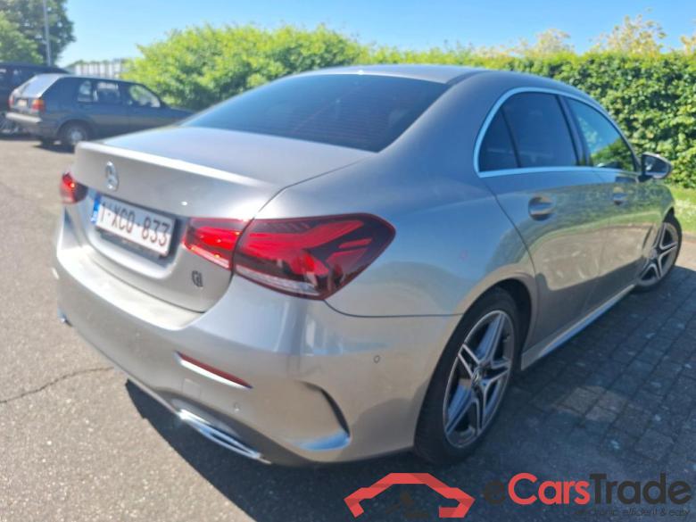 MERCEDES - MER A BERLINE 180 d 116PK DCT Launch Edition AMG Line & Heated Seats & Pano Roof #2