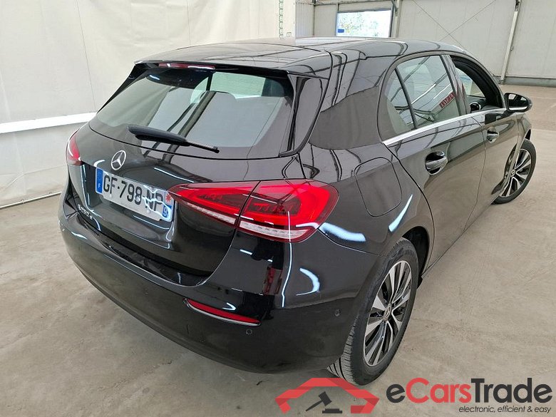 Mercedes A 250 e Business Line 8G-DCT MERCEDES-BENZ Classe A Compact / 2018 / 5P / Berline A 250 e Business Line 8G-DCT #3