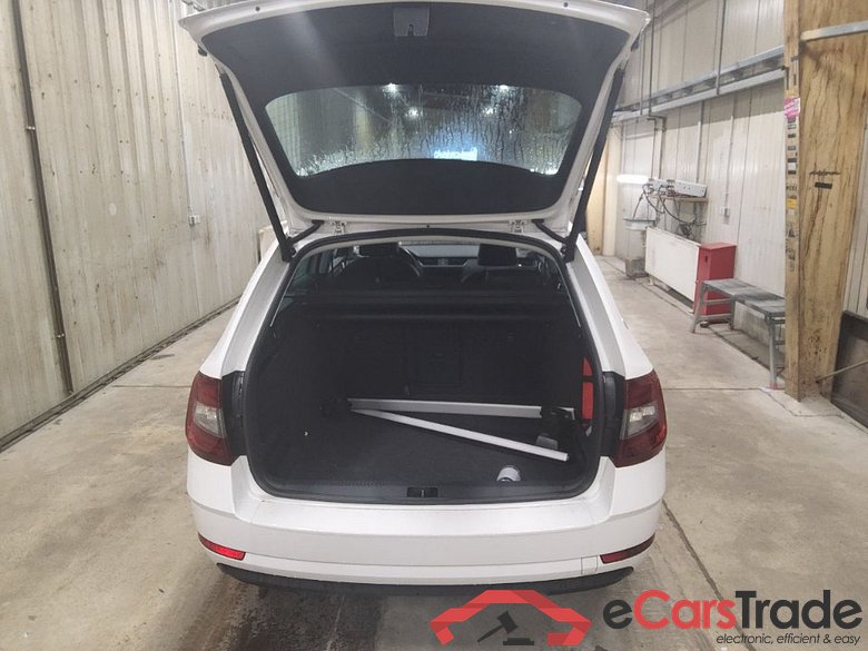 Skoda Octavia Combi - alt Octavia Combi Style 2.0 TDI 110KW AT7 E6dT #1
