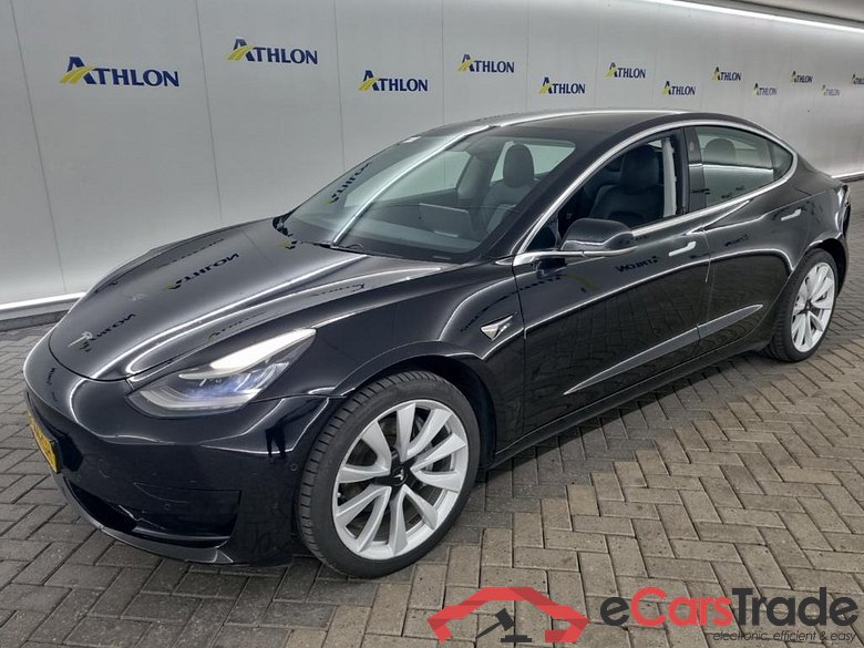 Tesla Model 3 Standard Range Plus RWD 4D 211kW