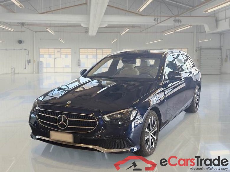 Mercedes 31 MERCEDES-BENZ CLASSE E / 2020 / 5P / STATION WAGON E300 DE EQ-POWER BUSINESS SPORT #1